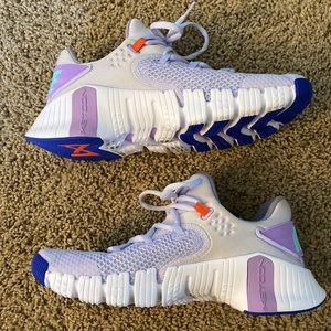 Like New Nike Sneakers - Metcon